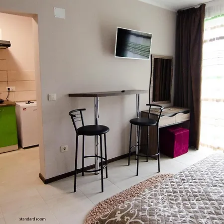 아파트호텔 Ozone Minihotel 야블루니츠야