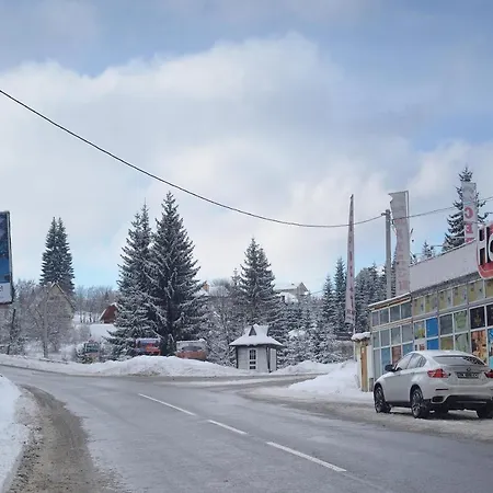 Ξενοδοχείο με διαμερίσματα Ozone Minihotel 3*